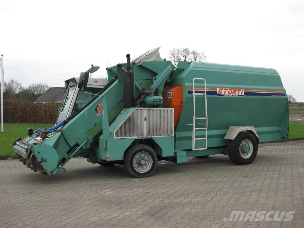 Storti Bulldog Fullfodervagnar