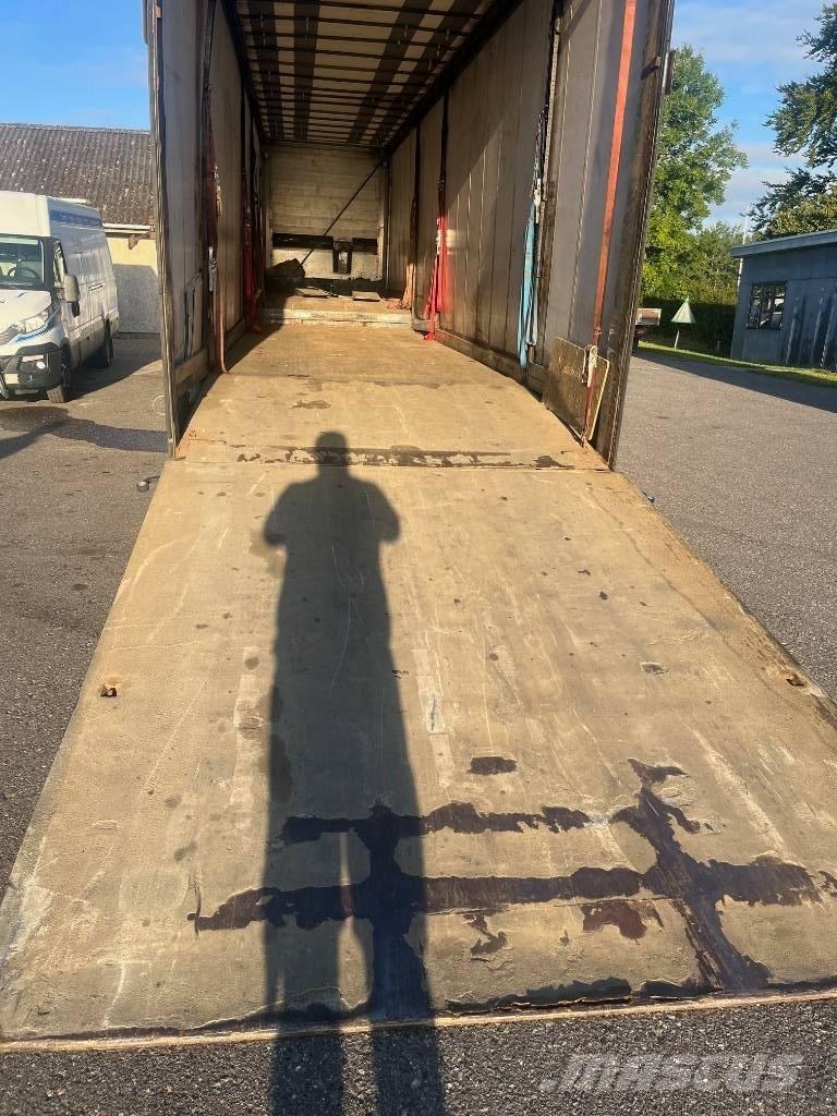 AMT MTDK M81 Låg lastande semi trailer
