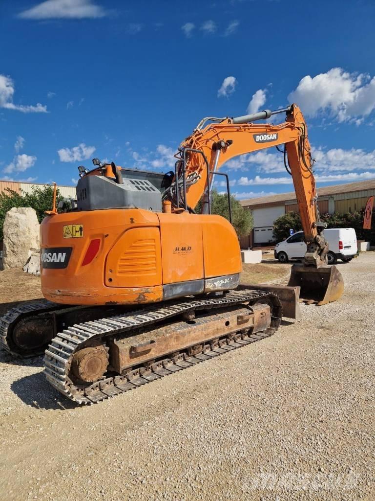 Doosan DX 140 LCR Bandgrävare