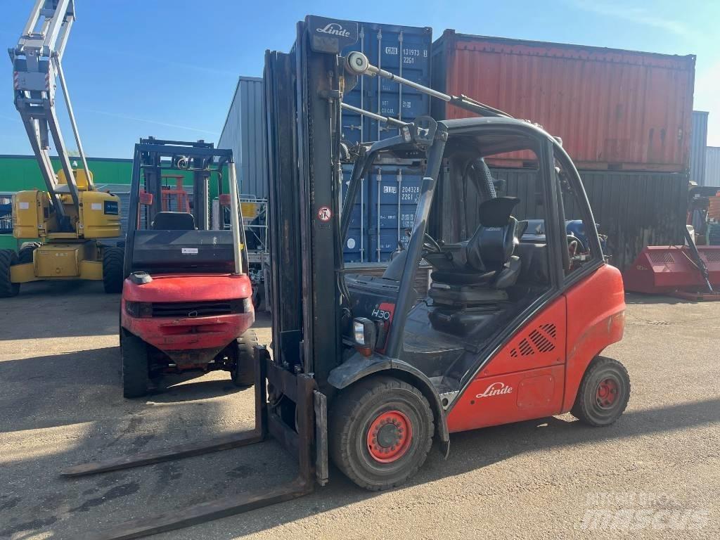 Linde H30T-03 Gasolmotviktstruckar