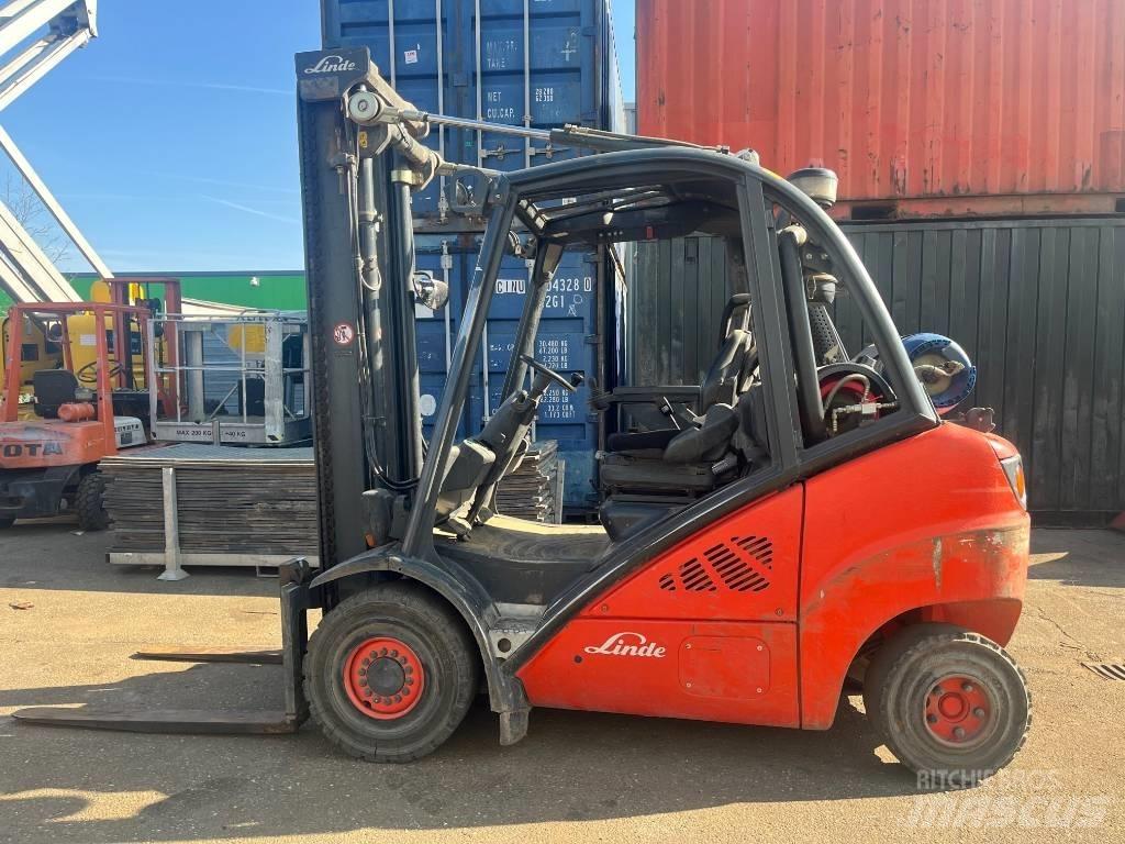 Linde H30T-03 Gasolmotviktstruckar