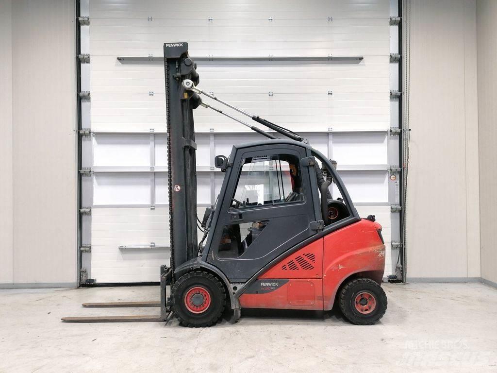 Linde H30T-02 Gasolmotviktstruckar