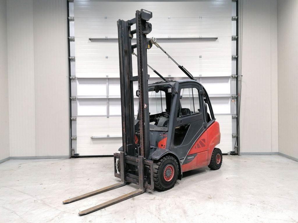 Linde H30T-02 Gasolmotviktstruckar