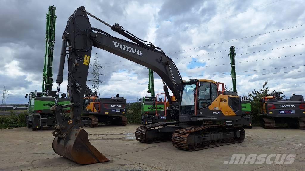 Volvo EC 250 EL Bandgrävare