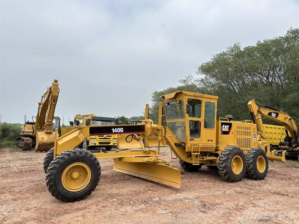 CAT 140G Väghyvlar