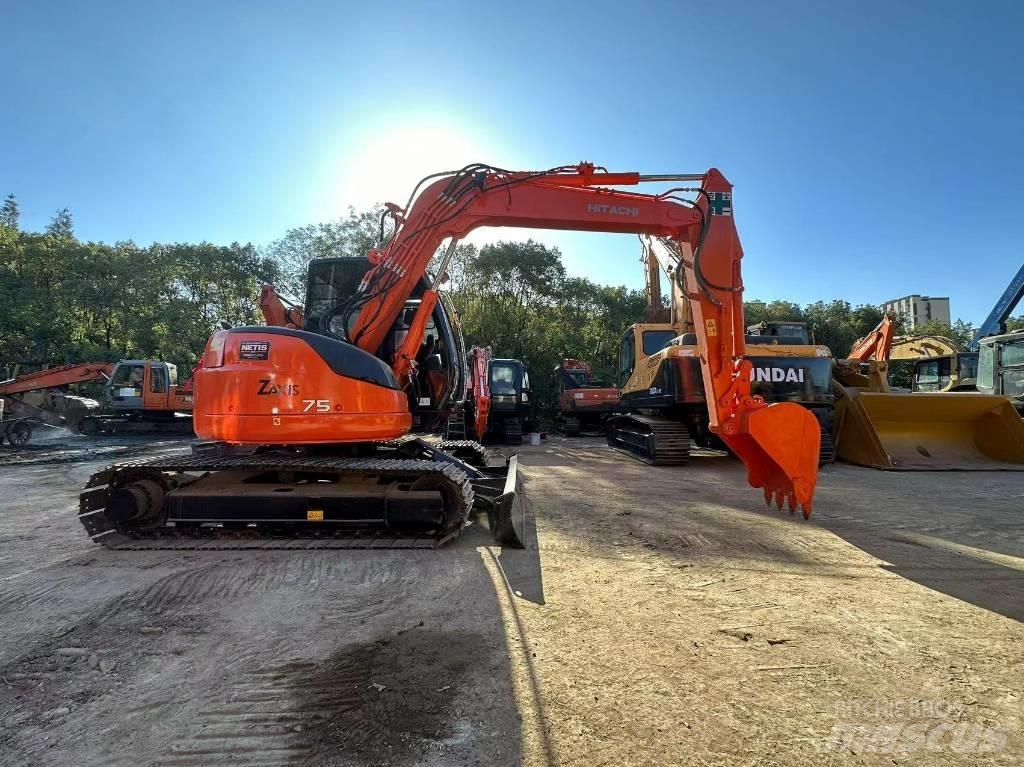 Hitachi ZX 75 Midigrävmaskiner 7t - 12t