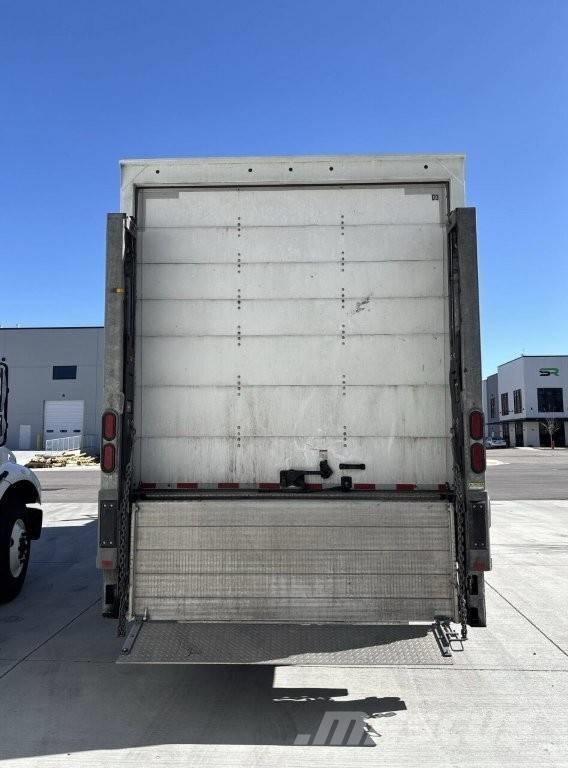 Freightliner M2 Skåpbilar