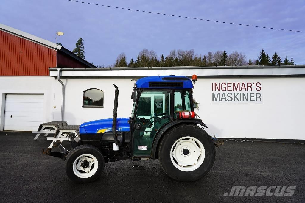 New Holland TN70NA Traktorer