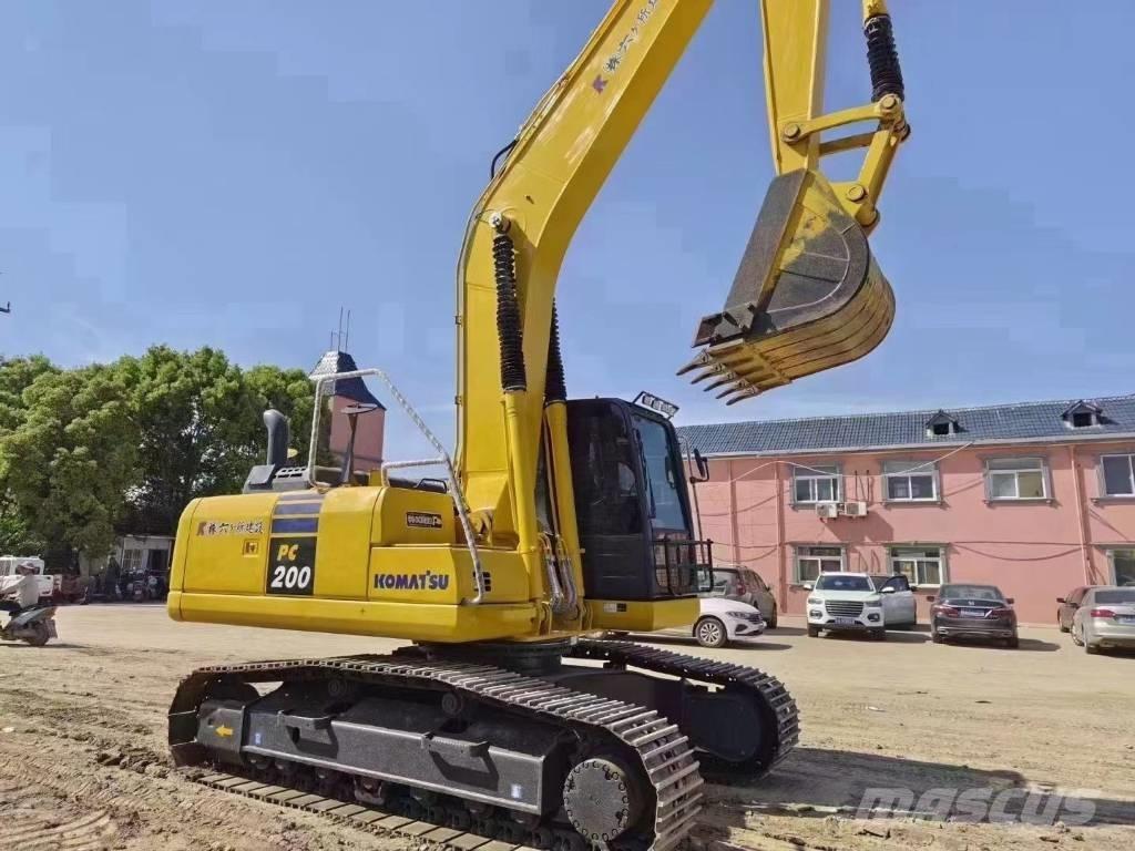 Komatsu PC 200-8 Bandgrävare