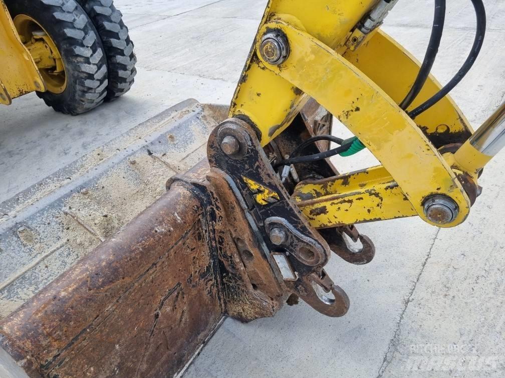 Komatsu PW 118 MR-8 Hjulgrävare
