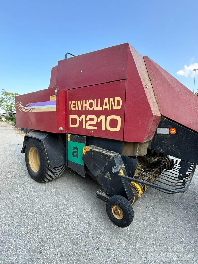New Holland D 1210 Fyrkantspressar