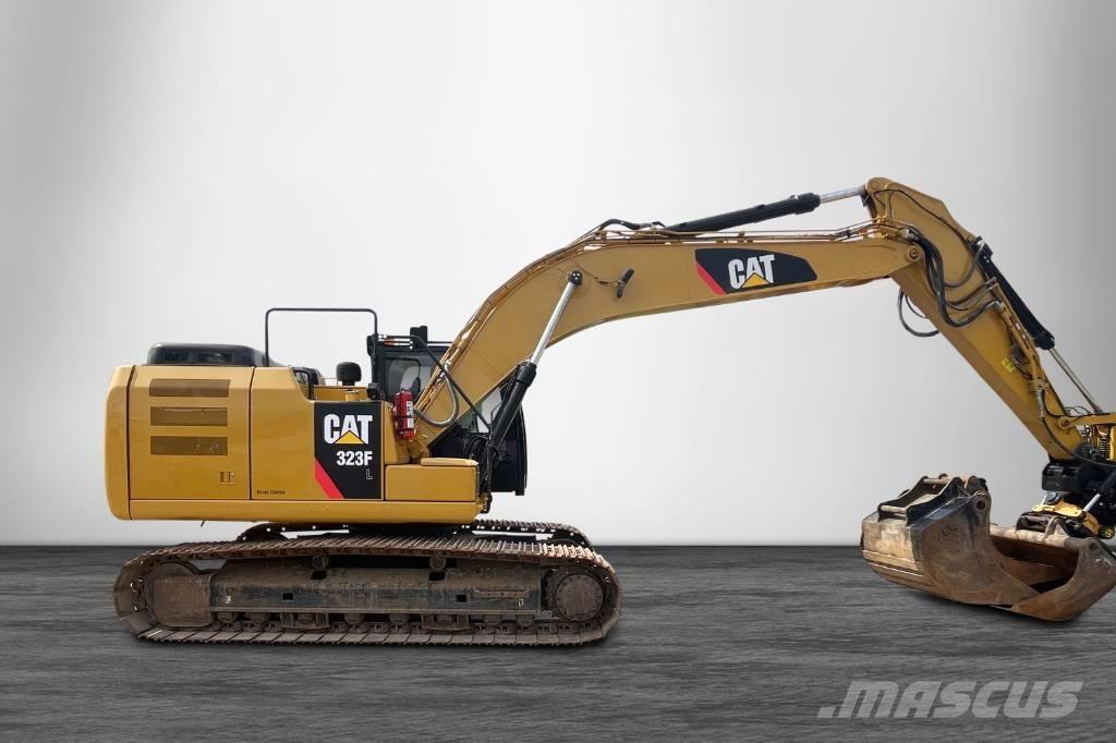 CAT 323 F Bandgrävare