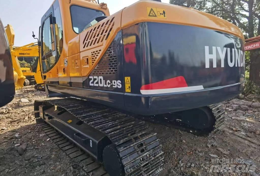 Hyundai R220LC-9S Hjulgrävare