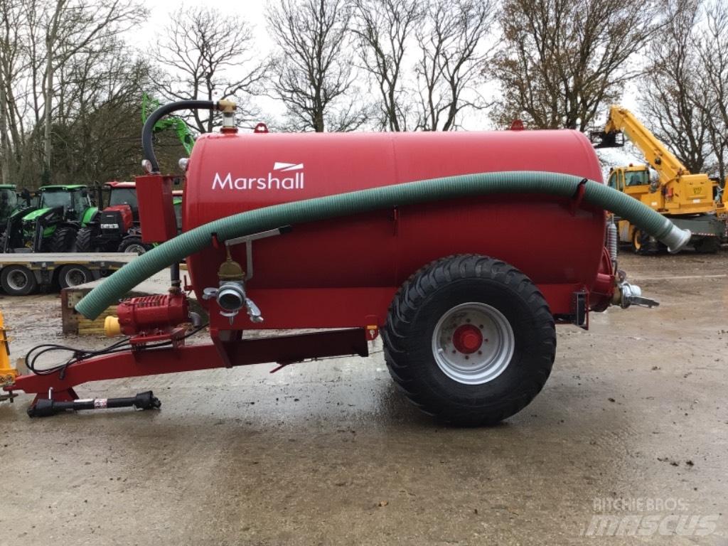 Marshall ST 1600 Flytgödselspridare