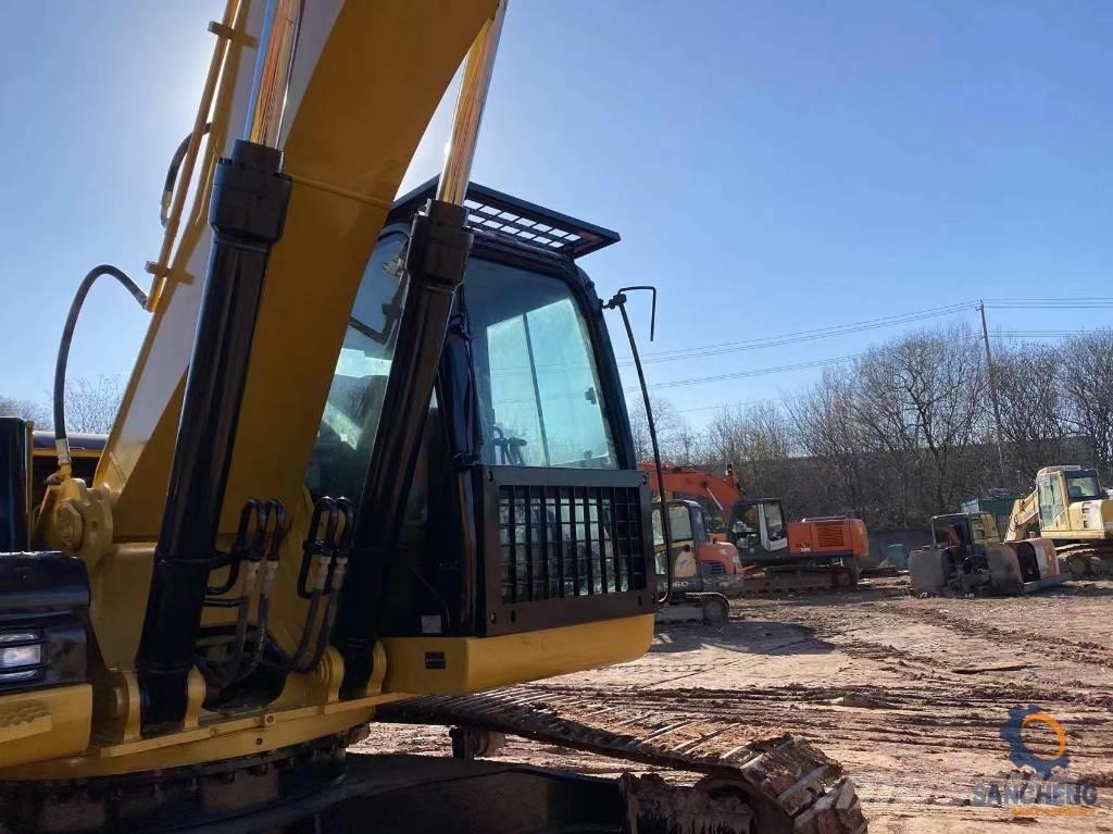 CAT 325 D Bandgrävare