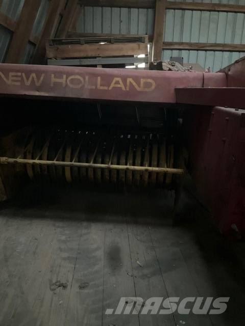 New Holland Hayliner Fyrkantspressar