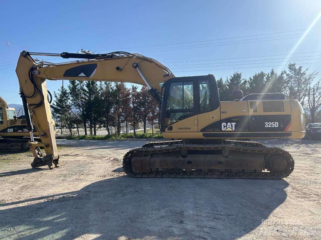 CAT 325 D L Bandgrävare