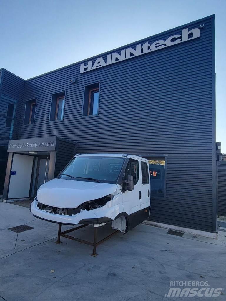 Iveco DAILY E6 Hytter och interiör