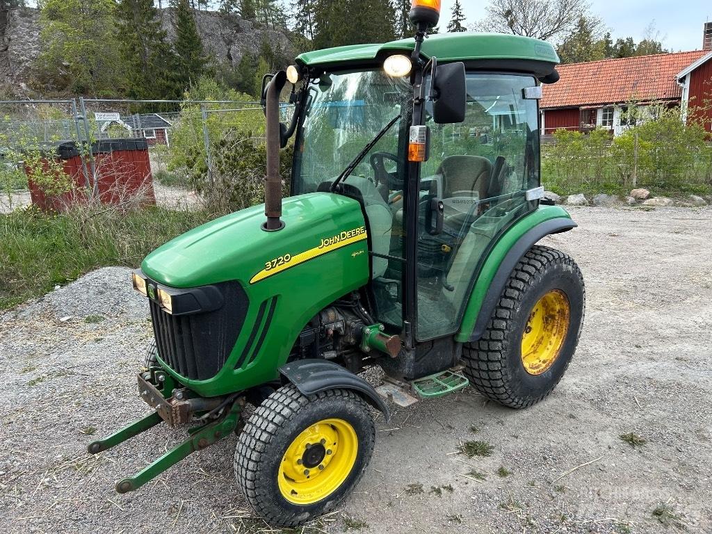 John Deere 3720 Traktorer