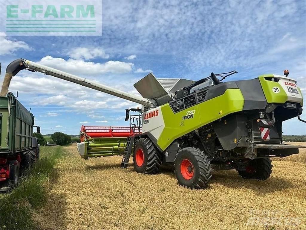 CLAAS trion 730 Skördetröskor