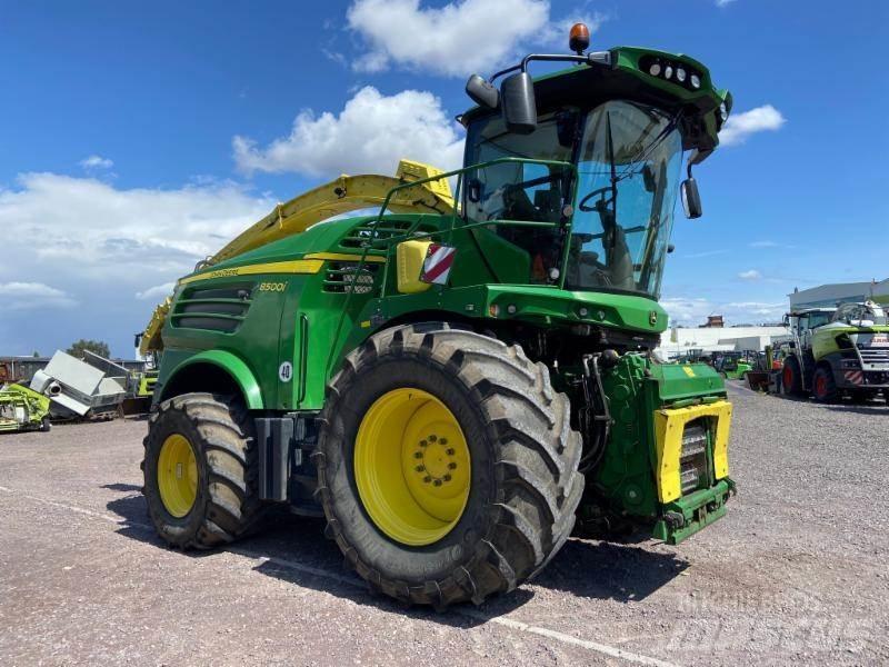 John Deere 8500i Självgående fälthackar
