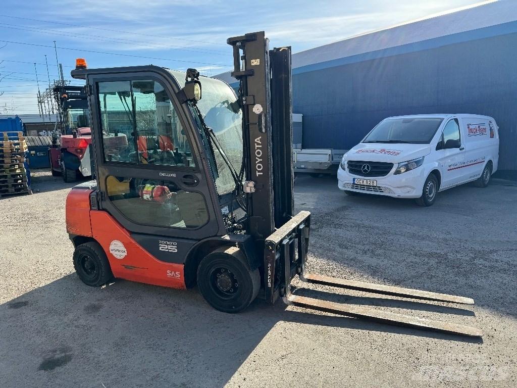 Toyota 52-8FDF25 Dieselmotviktstruckar