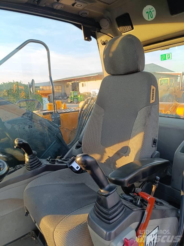 Volvo EW 140 C Hjulgrävare