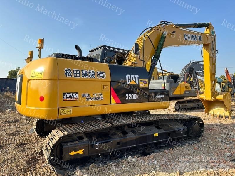 CAT 320D2 Bandgrävare