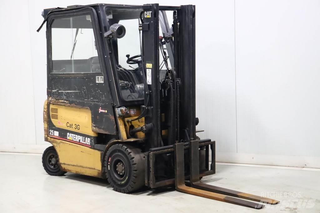 CAT EP25KPAC Elmotviktstruckar