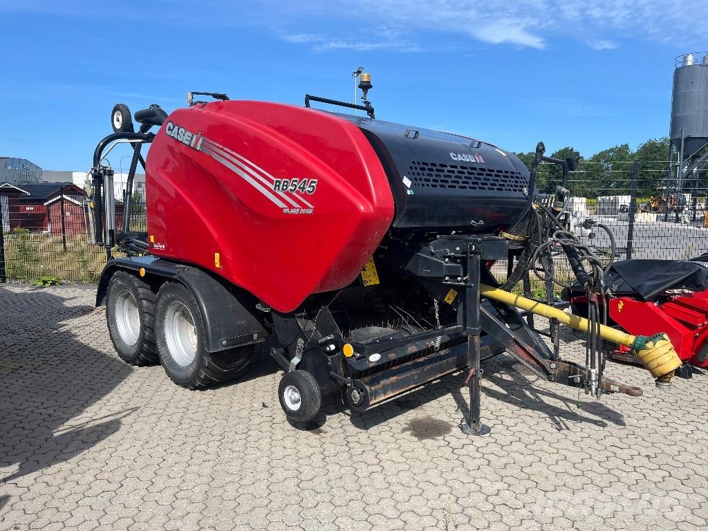 Case IH RB 545 Rundbalspressar