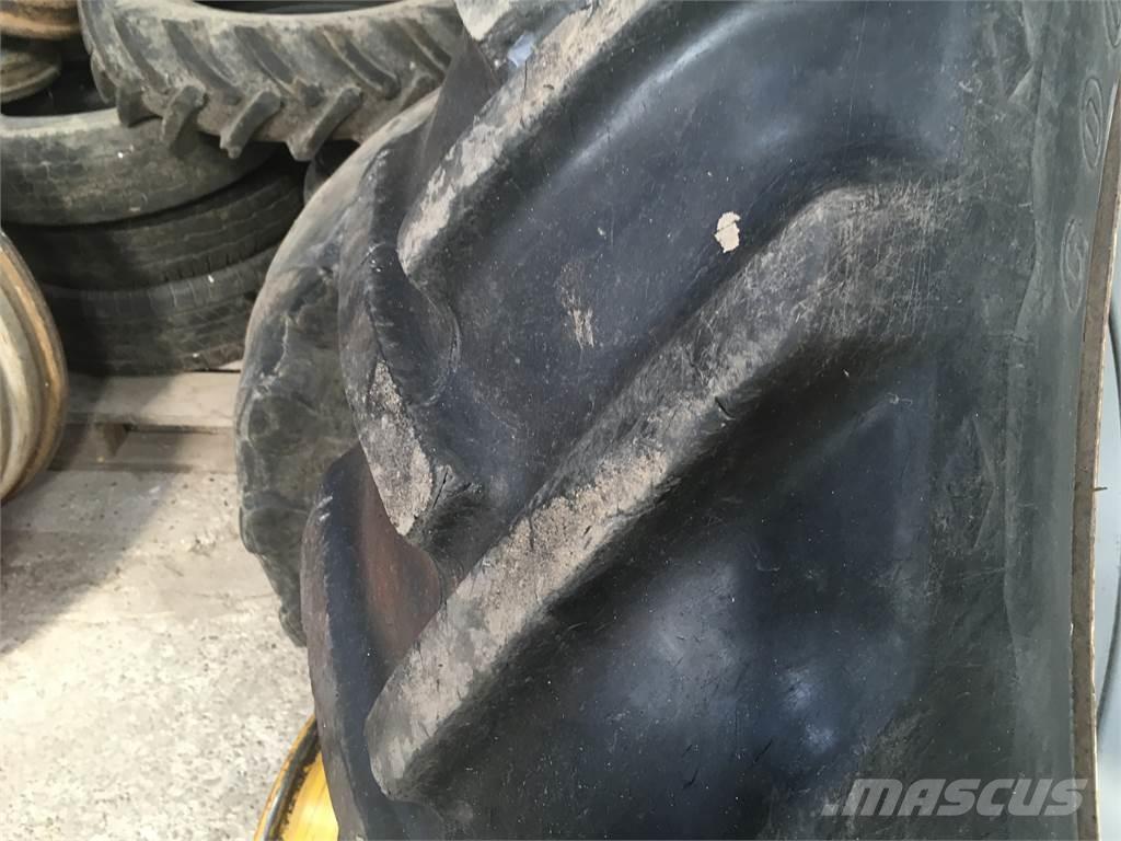  Tvillinghjul Däck, hjul och fälgar