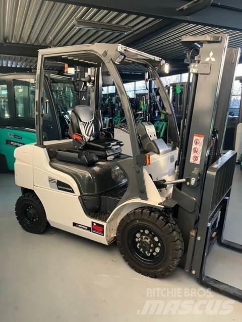 Mitsubishi FD25N3 Dieselmotviktstruckar