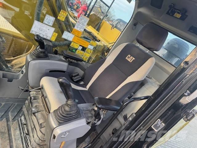 CAT 323 EL Bandgrävare