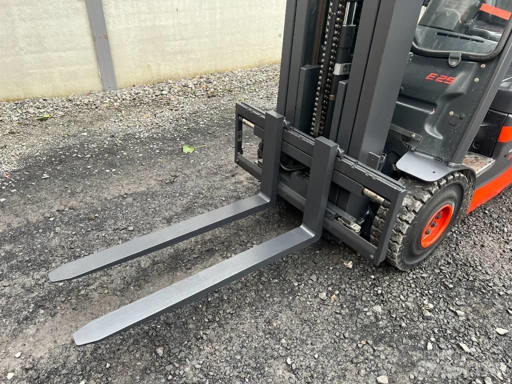 Linde E25-01 Elmotviktstruckar