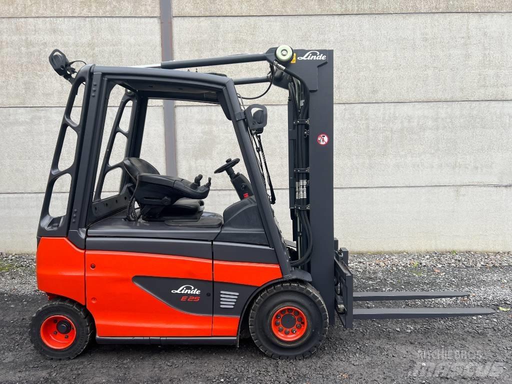 Linde E25-01 Elmotviktstruckar