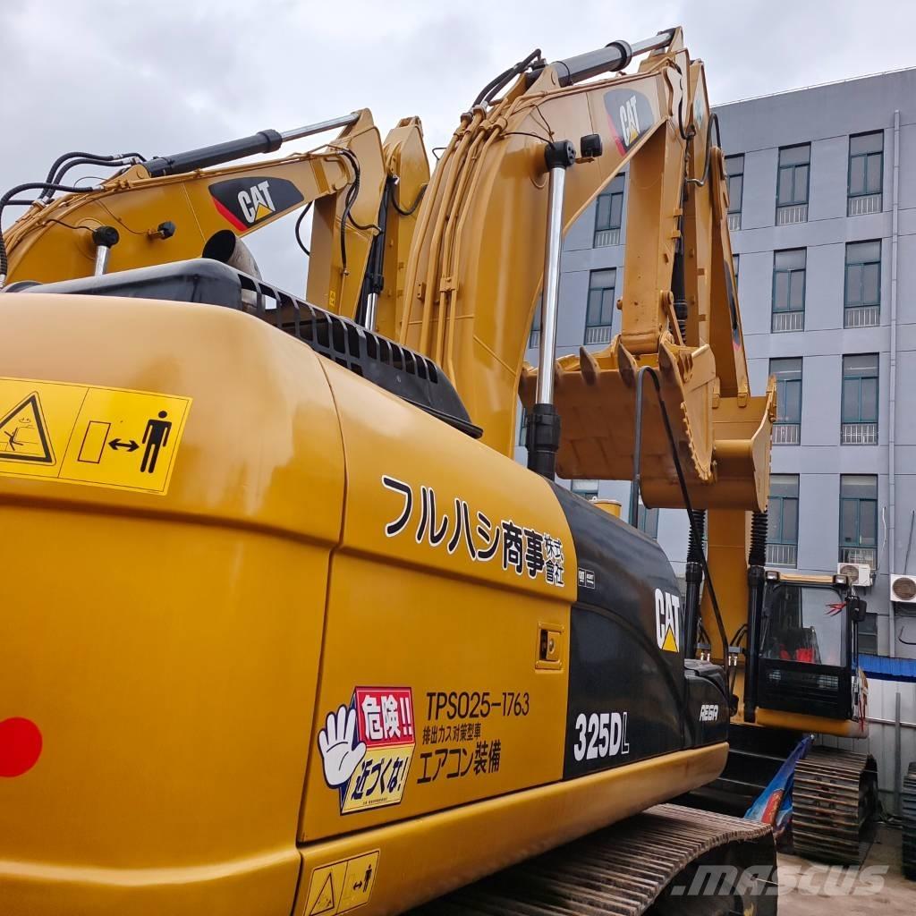 CAT 325 D Bandgrävare