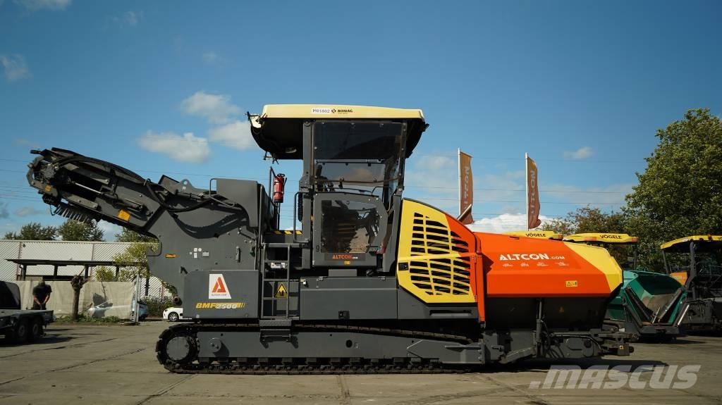 Bomag BMF 2500 S Asfaltsläggningsmaskiner