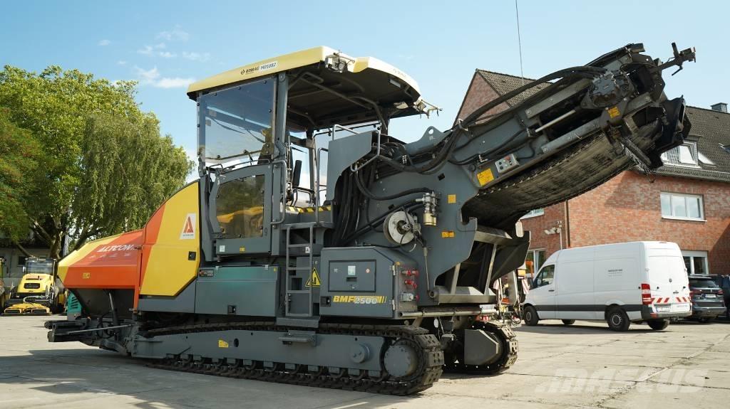 Bomag BMF 2500 S Asfaltsläggningsmaskiner