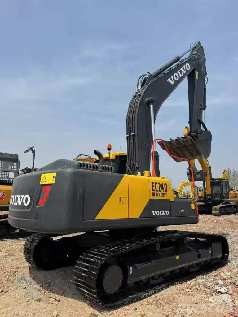 Volvo EC 240 Bandgrävare