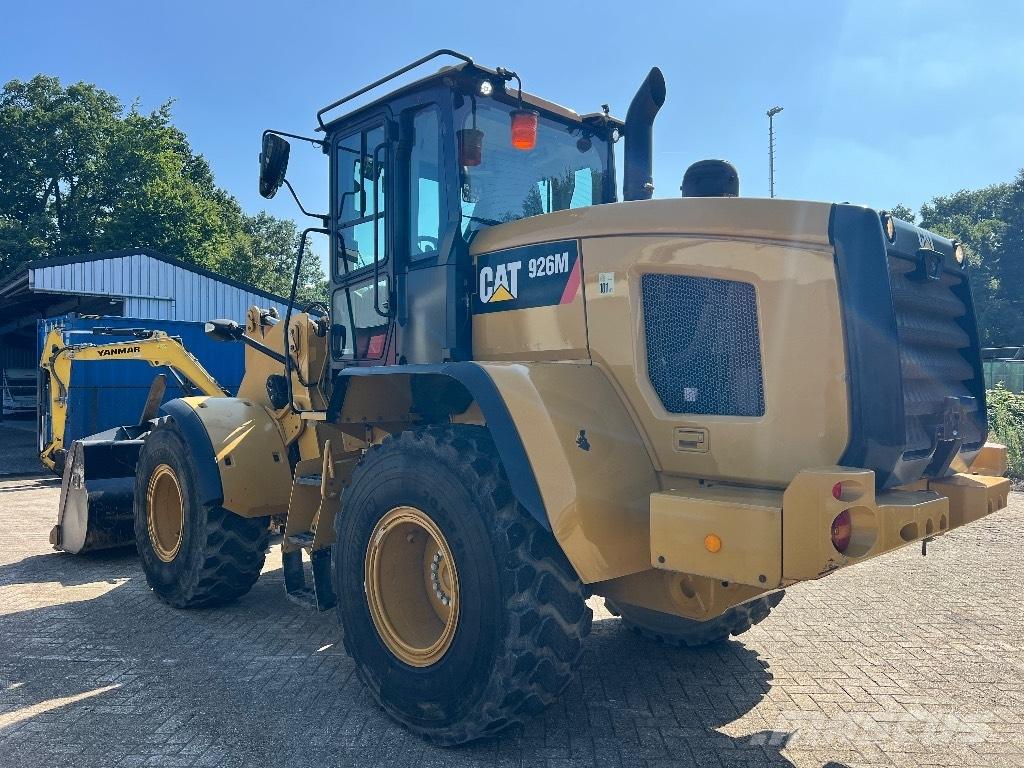 CAT 926M - 926 M Bandgrävare