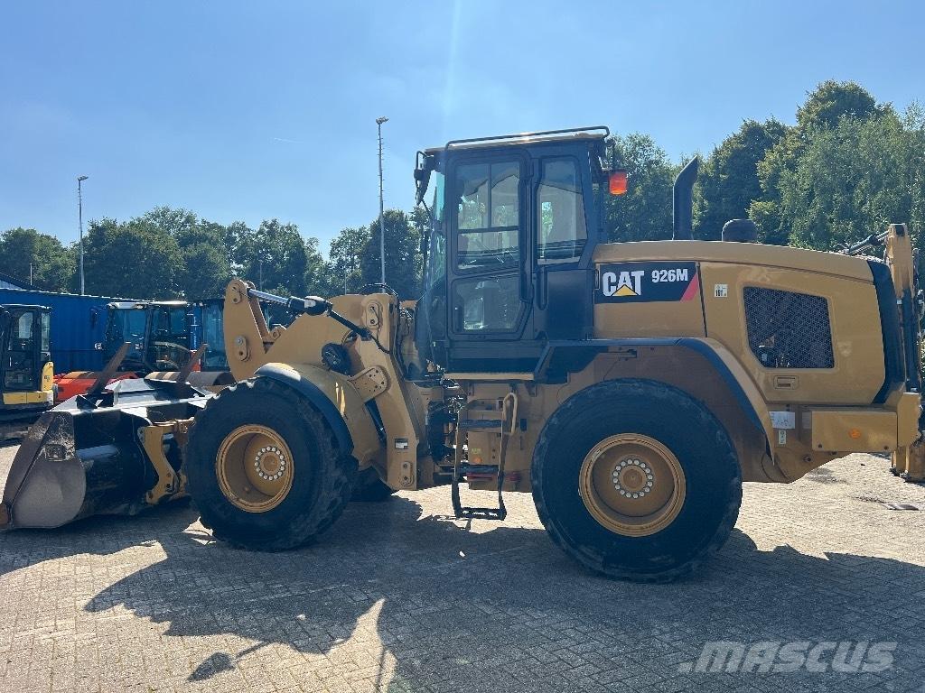 CAT 926M - 926 M Bandgrävare