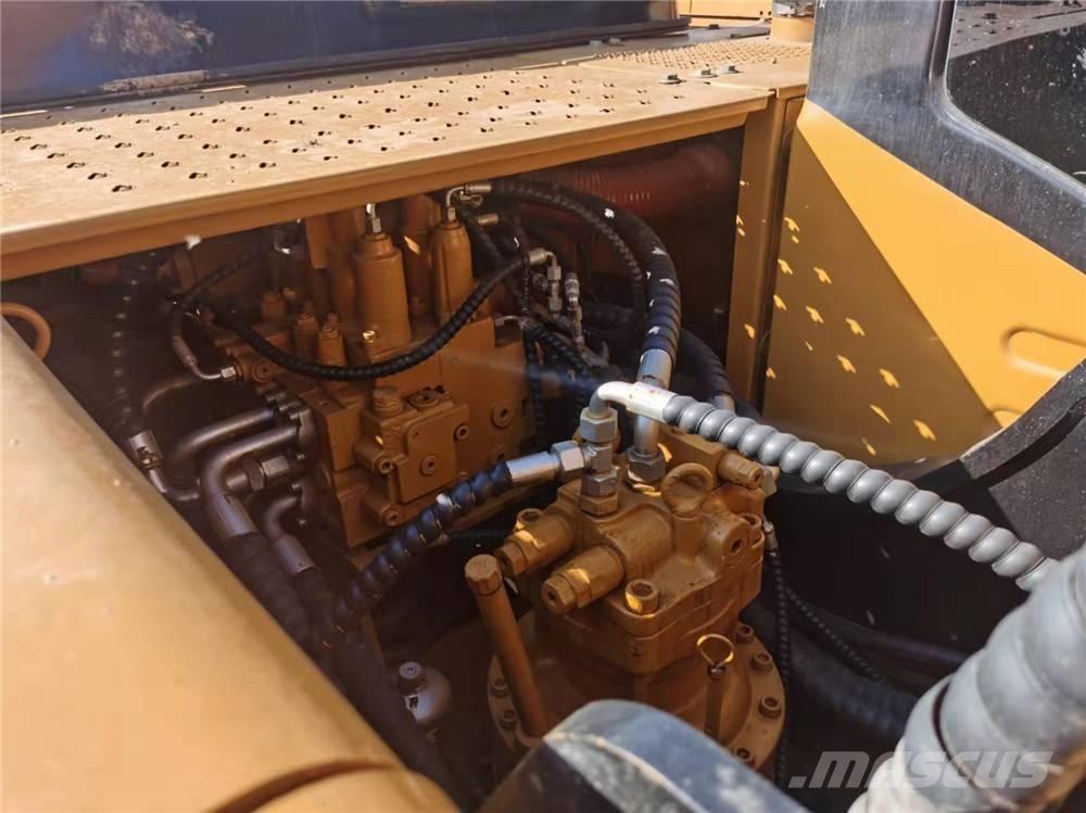 Sany SY 215 C Bandgrävare