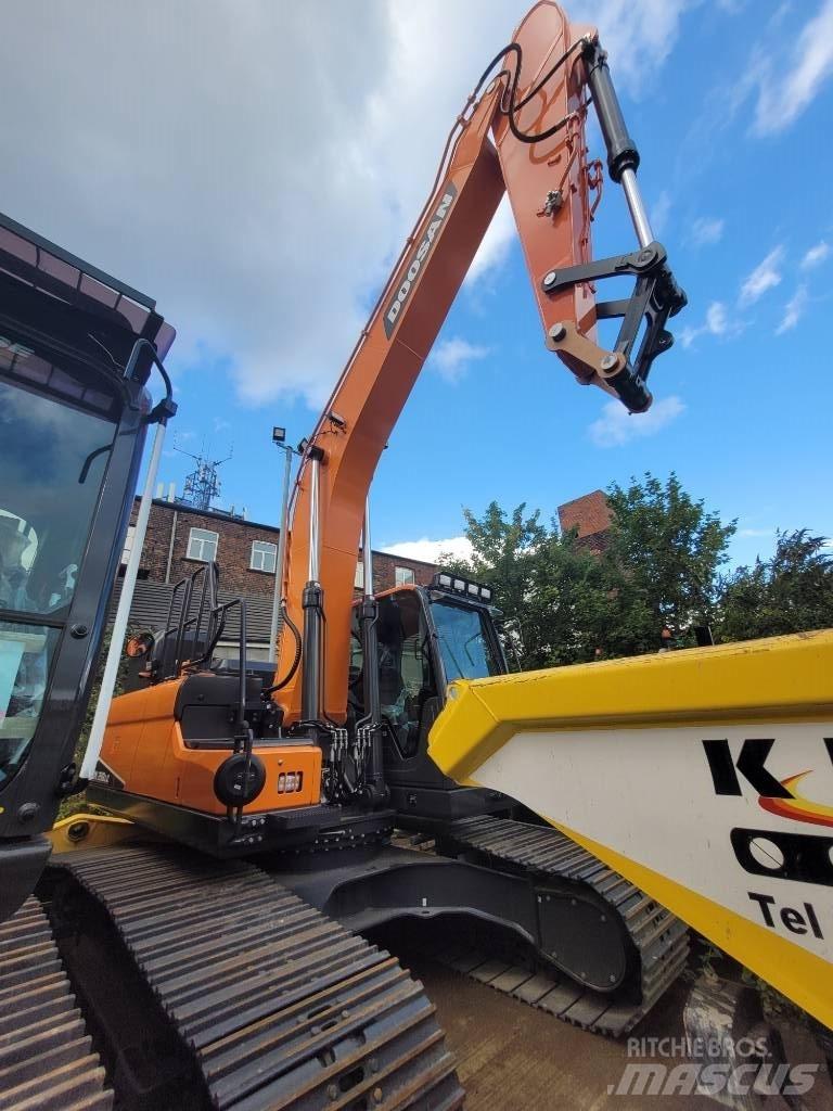 Doosan DX 210 LC-7 Bandgrävare