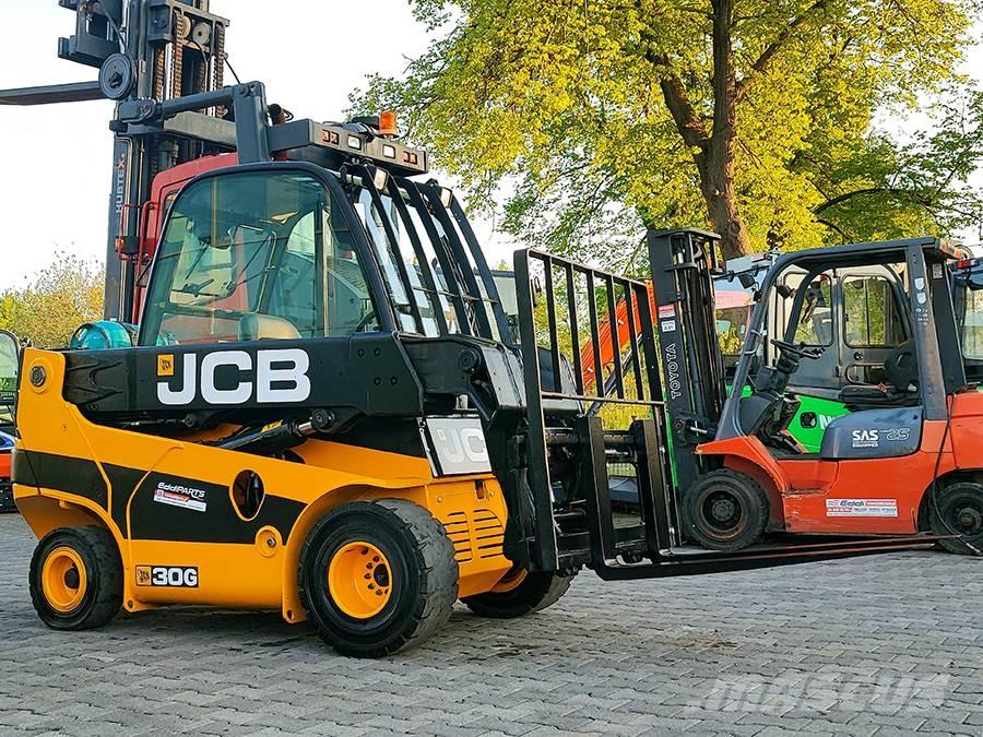 JCB TLT30G Gasolmotviktstruckar