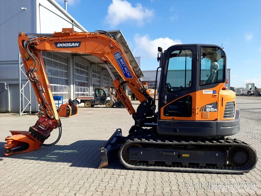 Develon DX 85 R-3 Midigrävmaskiner 7t - 12t