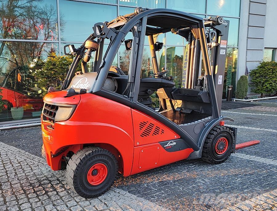 Linde H25T-02 Gasolmotviktstruckar