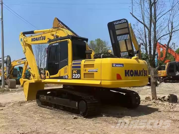 Komatsu PC220-8 Bandgrävare