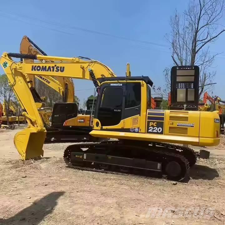 Komatsu PC220-8 Bandgrävare
