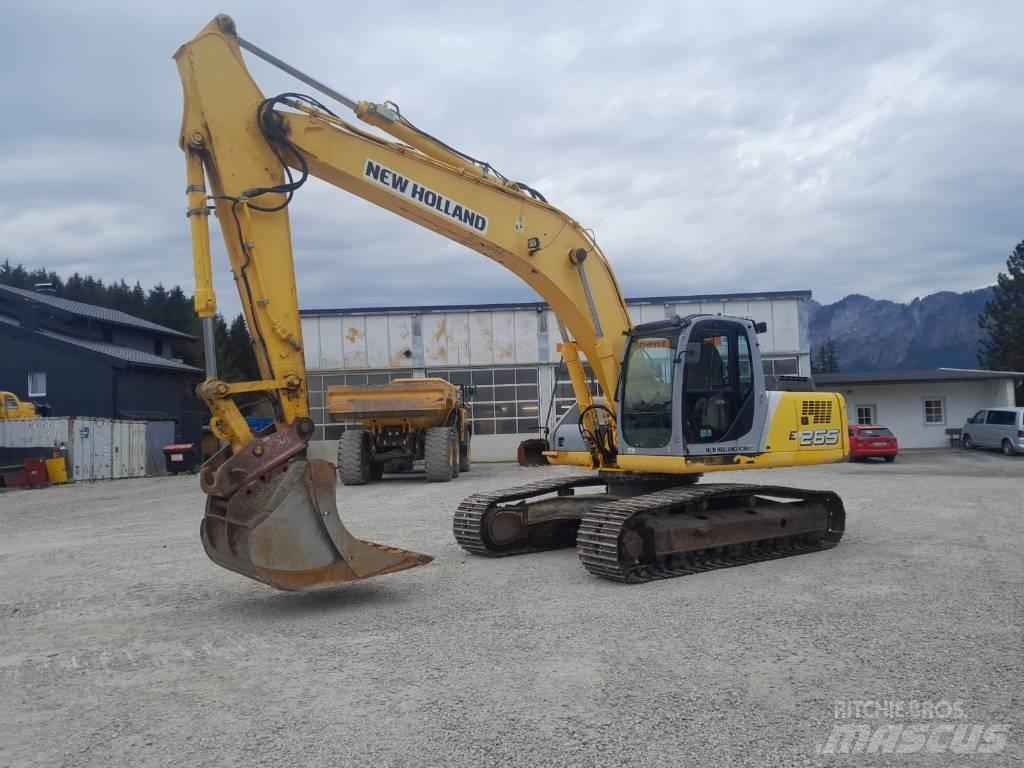 New Holland E 265 Bandgrävare