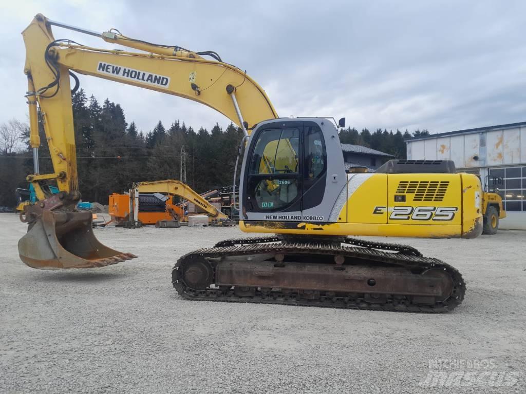 New Holland E 265 Bandgrävare